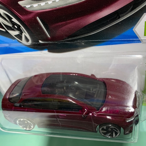 Hot Wheels Lucid Air Burgundy Electric EV Car Die-Cast - Picture 6 of 7